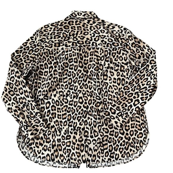 Chico’s Women’s Leopard Print Button Down Shirt Long Sleeve Size 2 Large Career - Picture 2 of 6